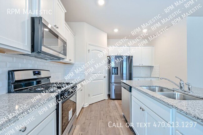 Building Photo - 853 Bentley Dr