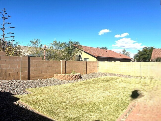 Building Photo - 4539 Redwood St