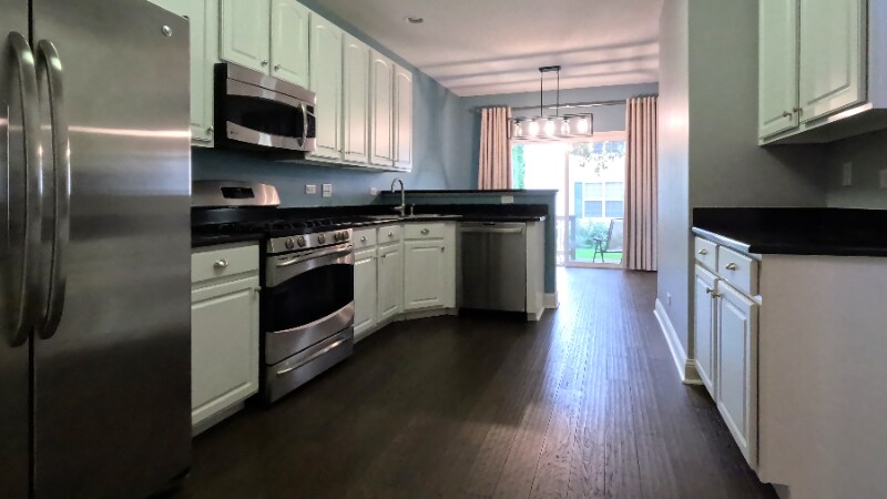 Building Photo - 609 S Jade Ln