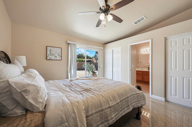 Building Photo - 45930 Las Colinas