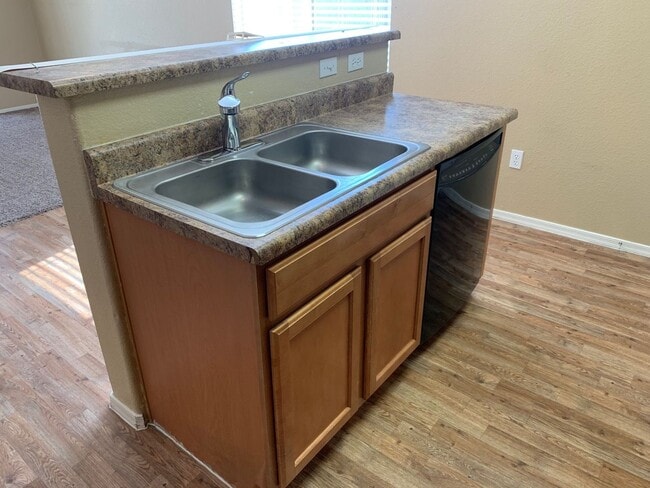 Building Photo - 4 Bedroom - 2 Bath - 1589 Sq. Ft. Home in Gladden Farms Community - Marana