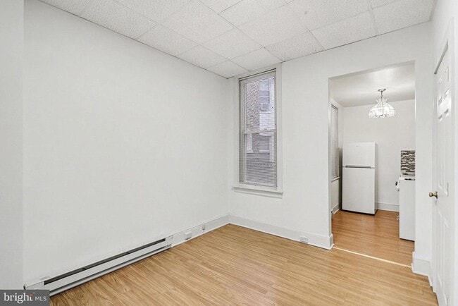 Building Photo - 136 E Lemon St