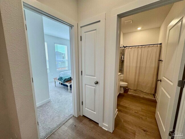 Building Photo - 6330 Buckthorn Cir