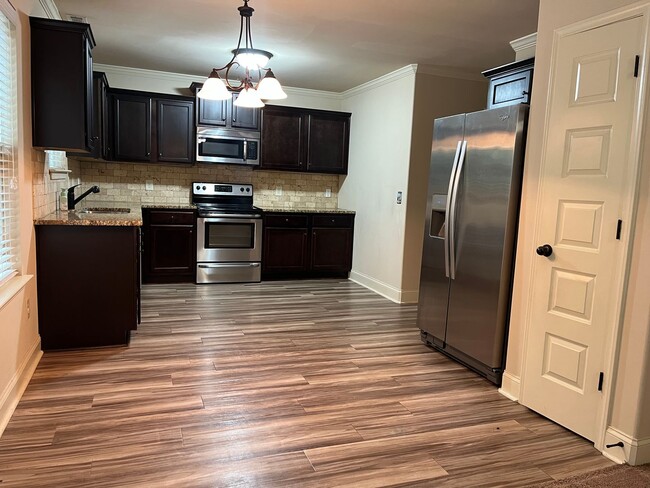 Building Photo - Two story home in McDonough
