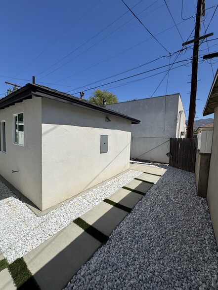 Building Photo - 1311 Aristo St