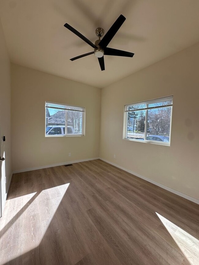 Building Photo - Bright & New 2 Bed / 2 Bath with Vaulted Ceilings & Covered Parking!