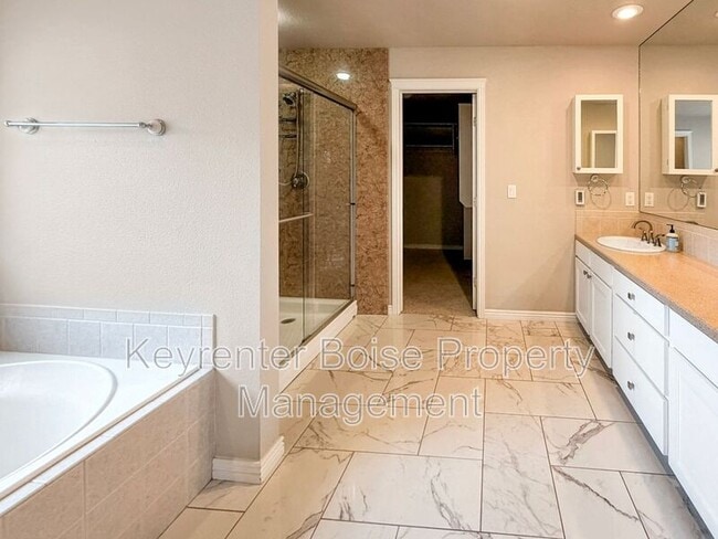 Building Photo - 1285 E Prohaska St