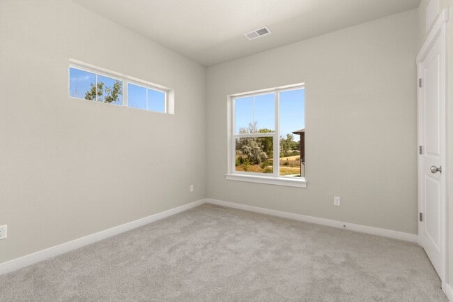 Building Photo - 938 Schlagel St