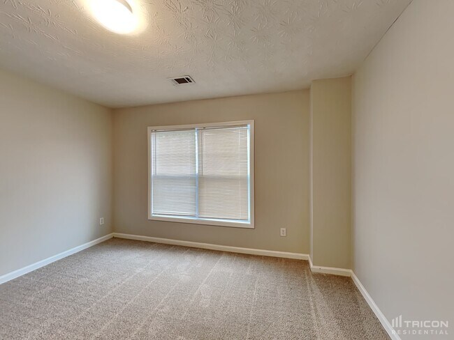 Building Photo - 100 Plumeria St