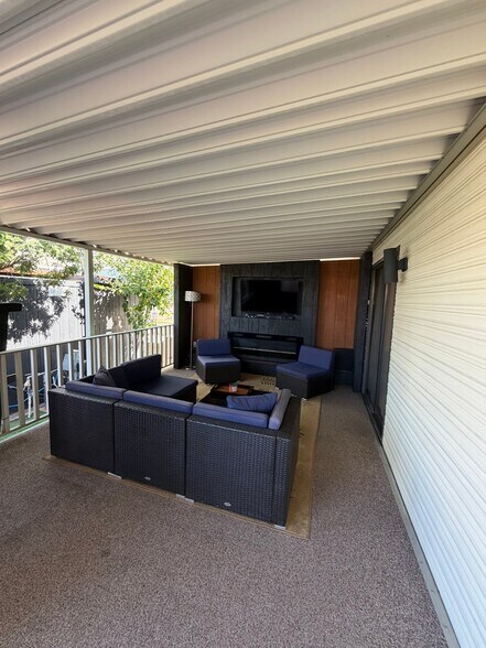 Building Photo - 69333 E Palm Canyon Dr