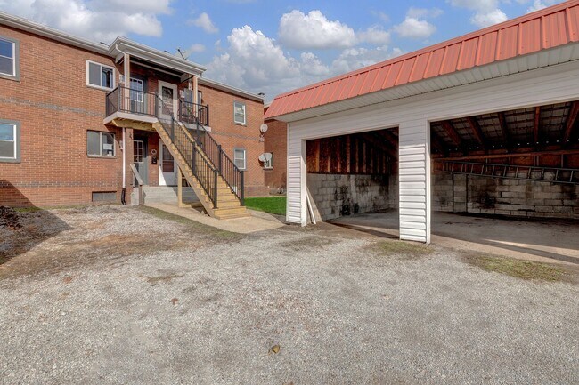 Building Photo - 1613 3rd St