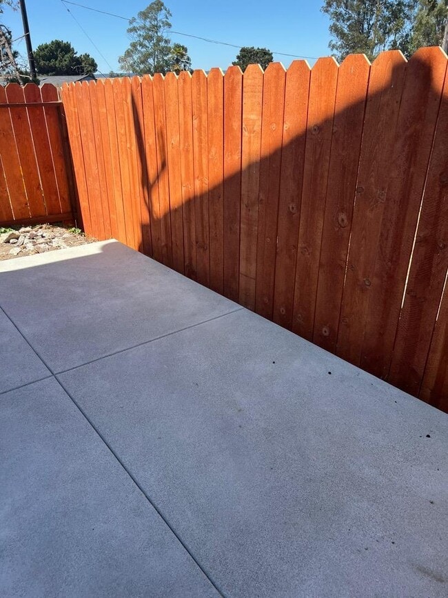 Building Photo - 2674 Christine Oaks