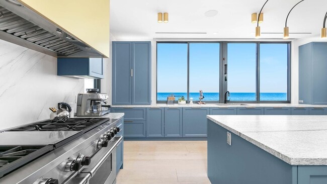 Building Photo - 6029 Old Ocean Blvd