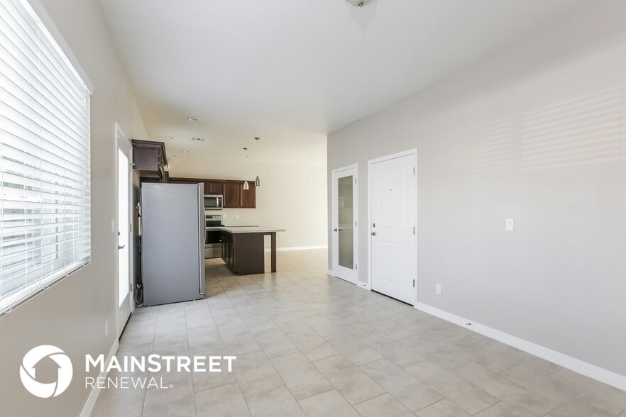 Building Photo - 2000 N 36th St