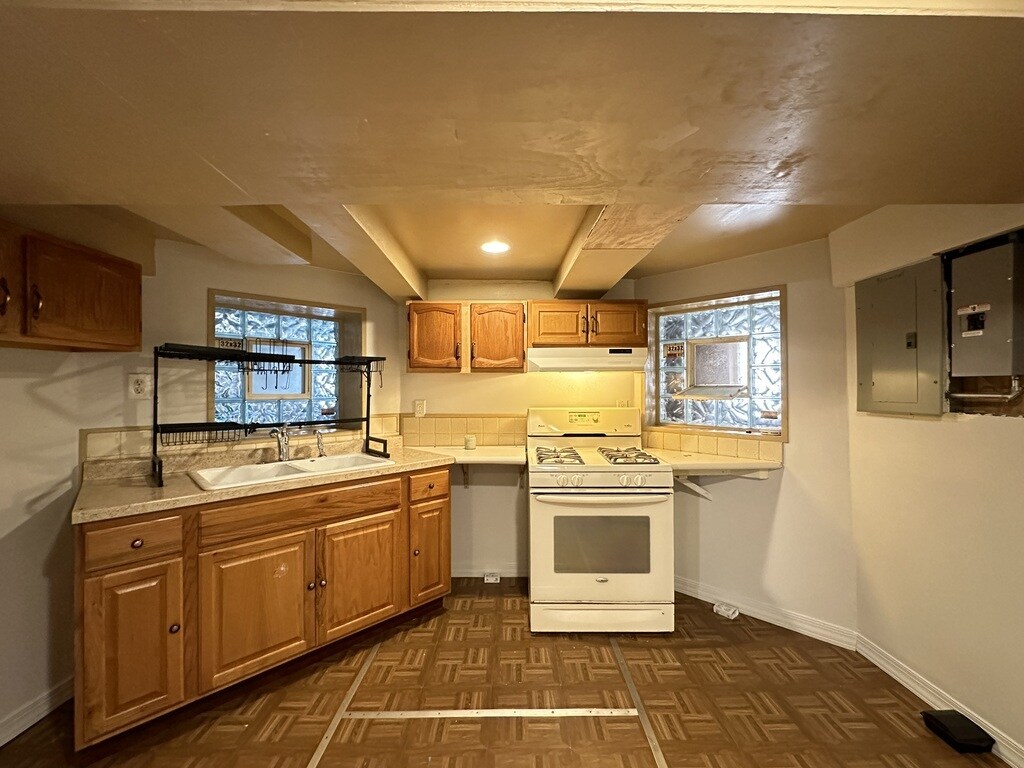 Building Photo - 4948 N Albany Ave