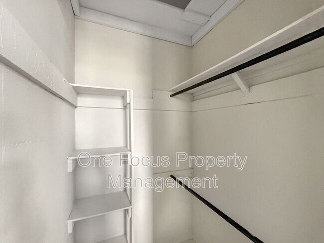 Building Photo - 256 Allegheny St