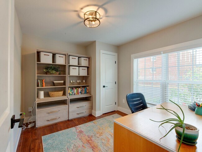 Building Photo - Updated and well appointed home in the his...