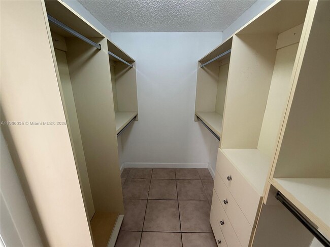 Building Photo - 10875 SW 112th Ave