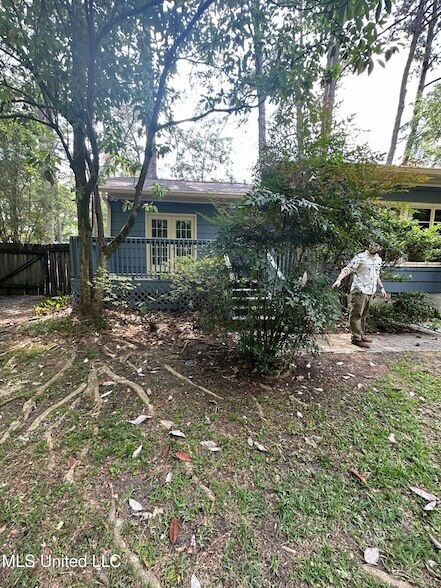 Building Photo - 3564 Cowan Pl