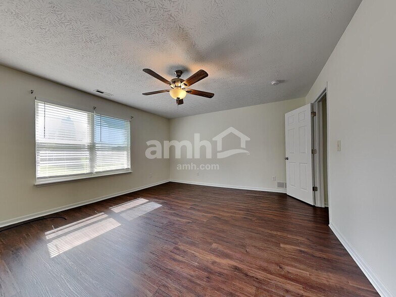 Building Photo - 356 Slate Branch Ct