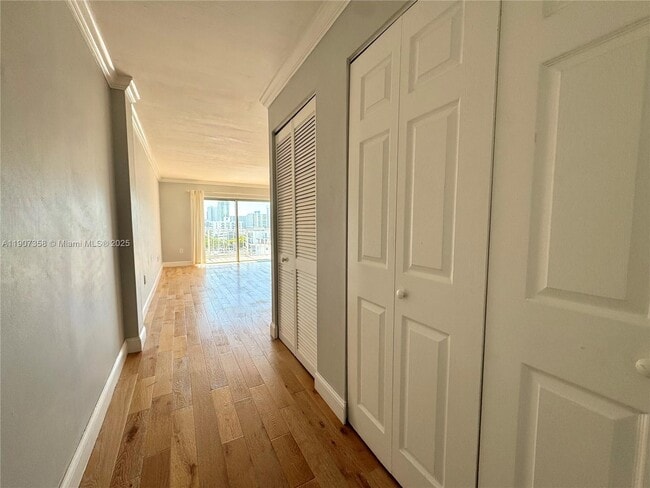 Building Photo - 1300 Alton Rd