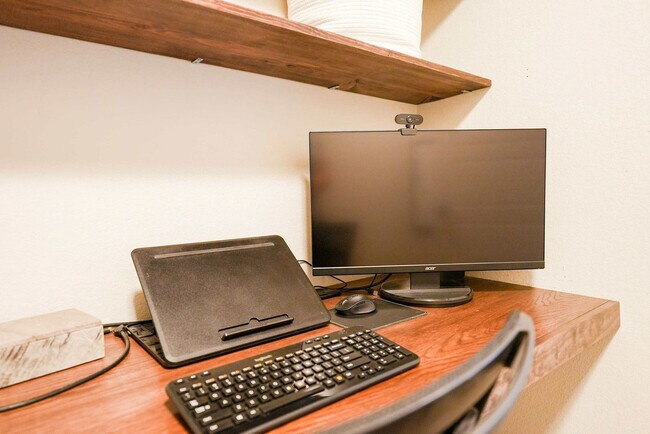 Building Photo - 967 Glass St