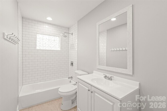 Building Photo - 4914 Kistler Ave