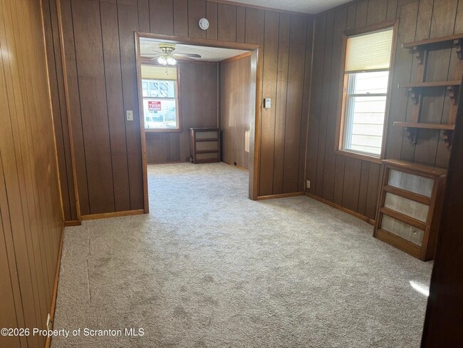 Building Photo - 205 Battin St