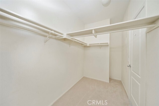 Building Photo - 17 Camarin St