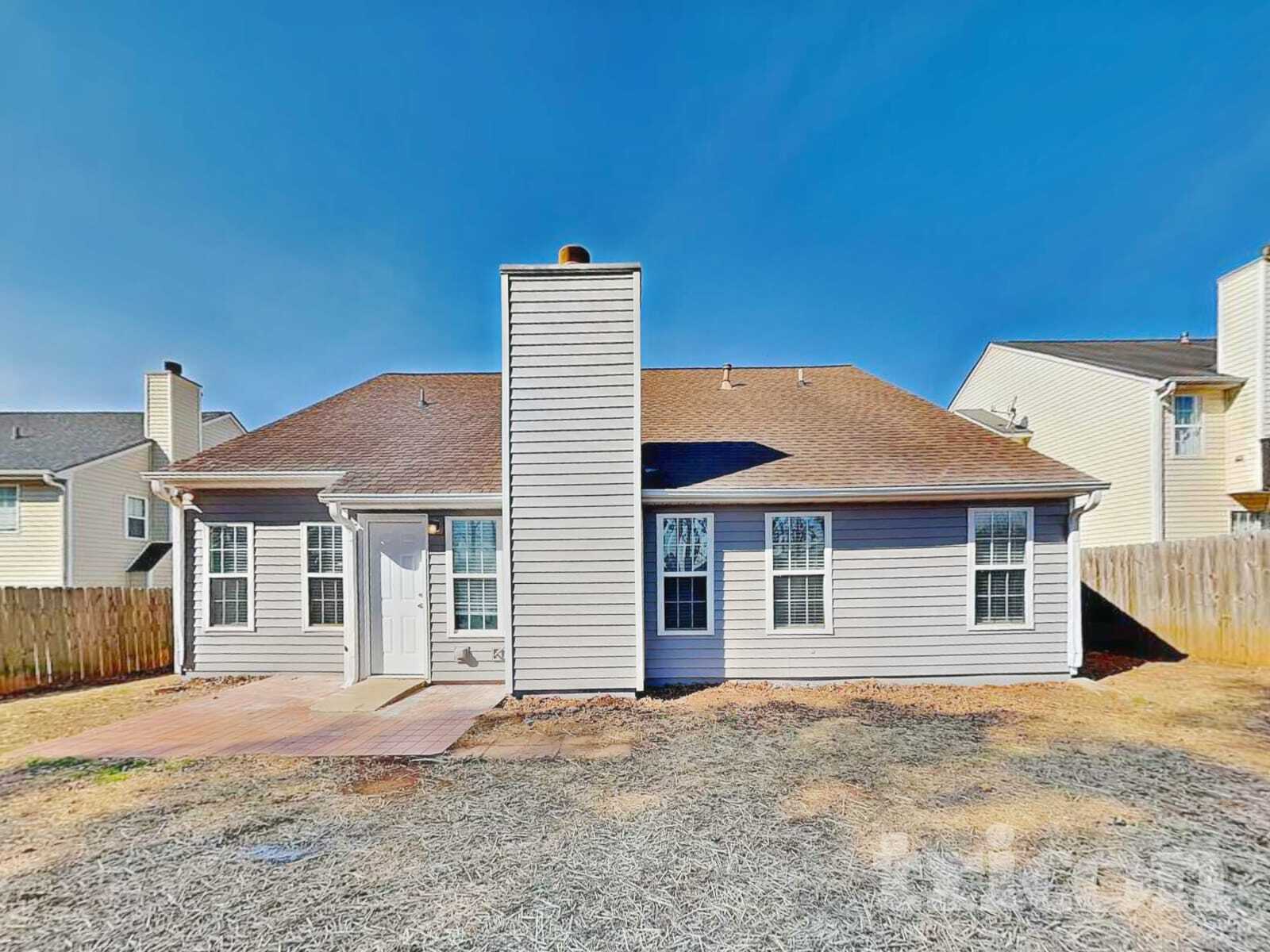 Building Photo - 1403 Westward Dr SW