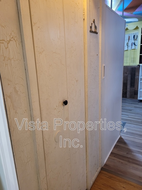 Building Photo - 1121 Elm St