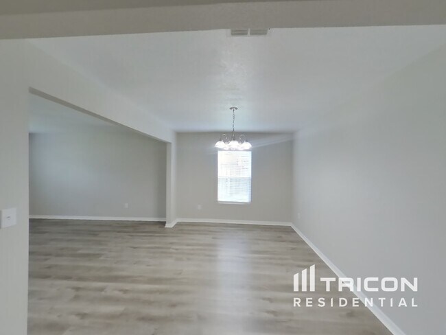 Building Photo - 9467 Northvale St