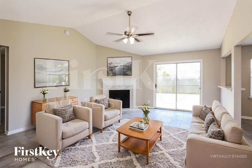 Building Photo - 323 Hickory Hollow Dr