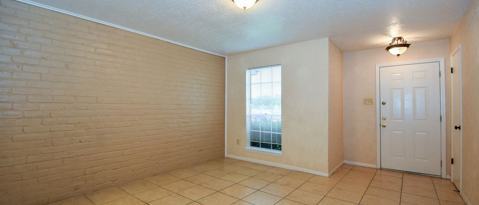 Building Photo - 1511 Barcelona Way Dr