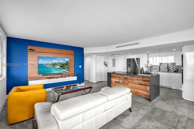 Building Photo - 7135 Collins Ave