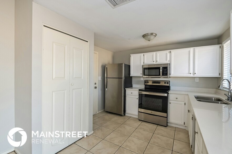 Building Photo - 4524 W Jupiter St