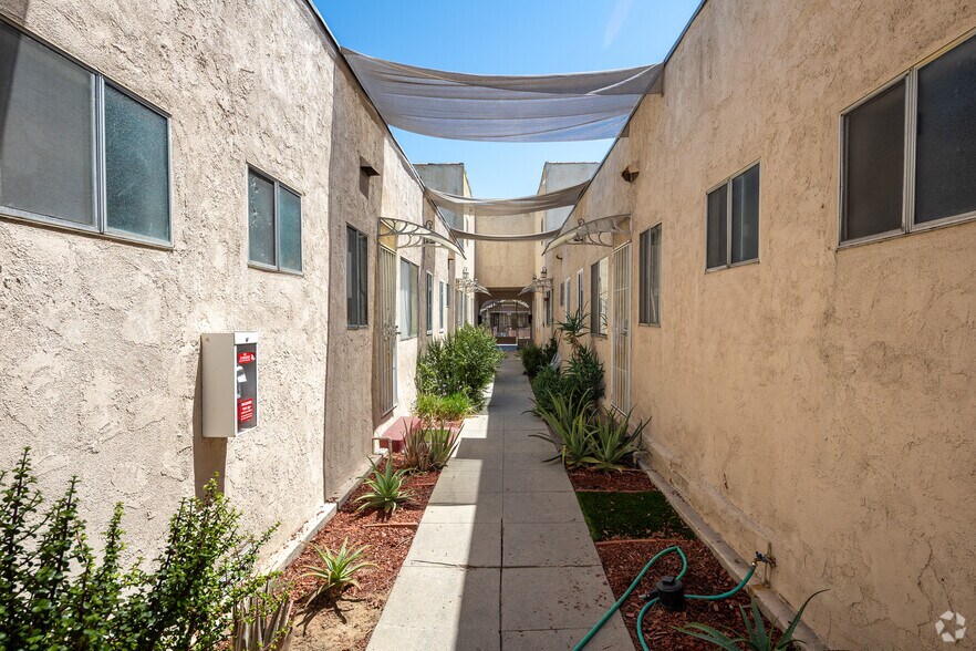 1935 Myrtle Ave, Long Beach - 1935 Myrtle Ave.