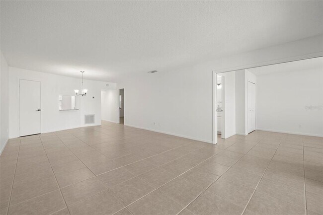 Building Photo - 8699 Bardmoor Blvd