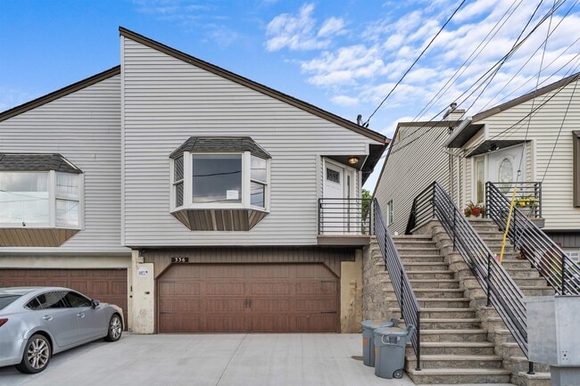 Building Photo - 336 Winfield Ave