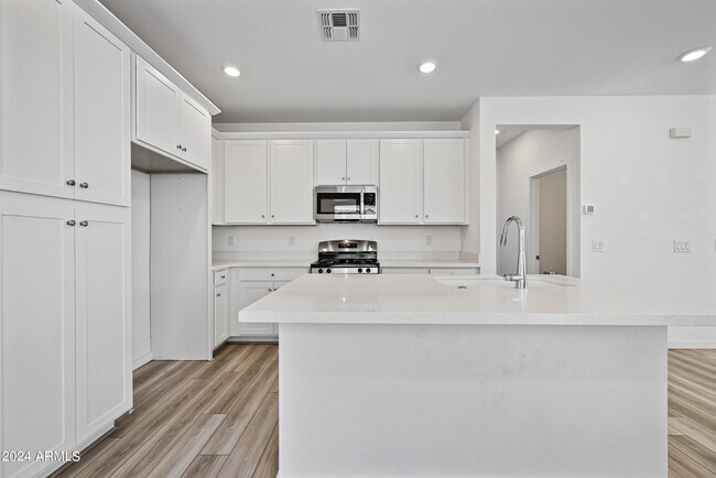Building Photo - 4816 S Ferric