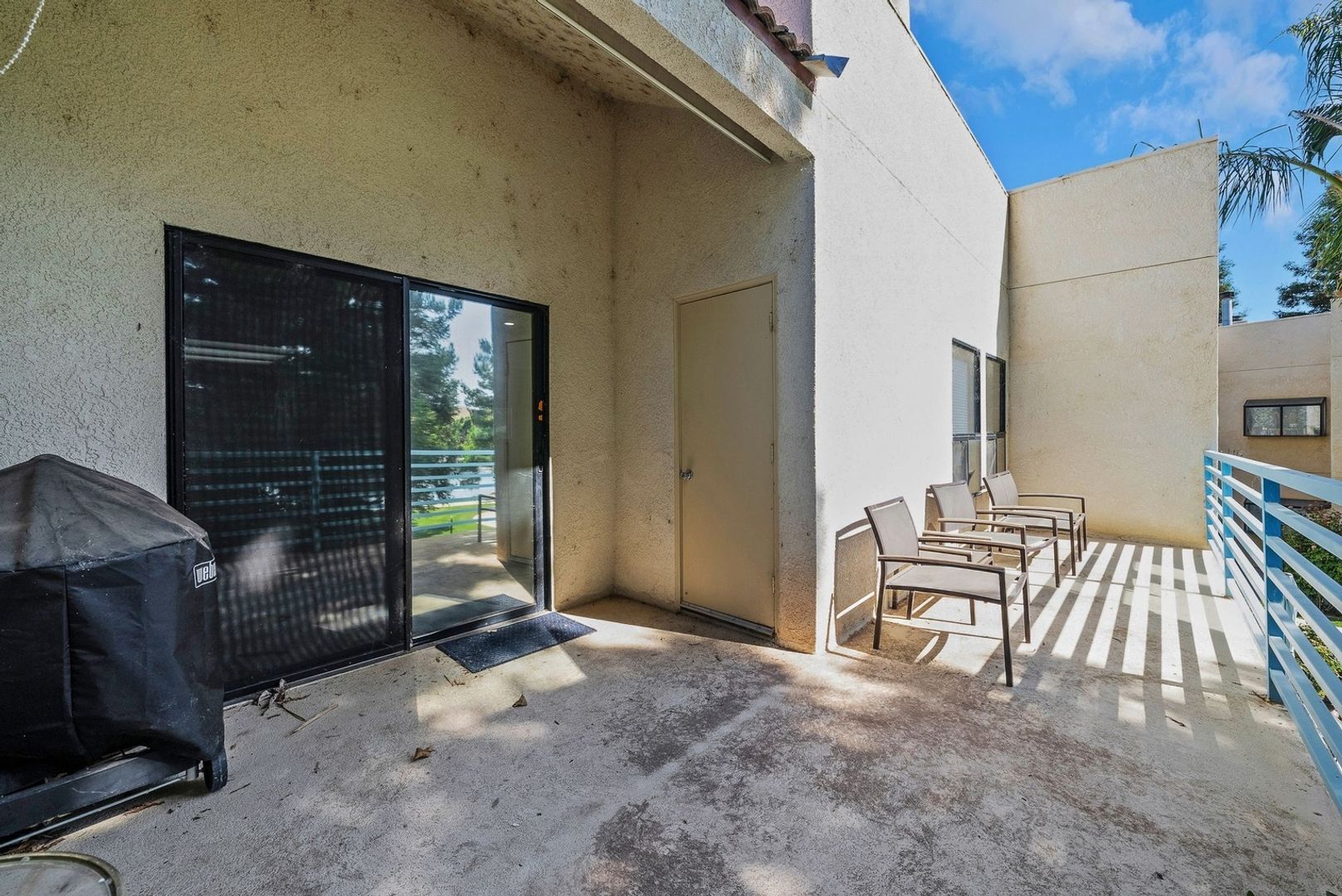 Building Photo - 14500 Las Palmas Dr