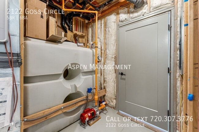 Building Photo - 2122 Goss Cir W