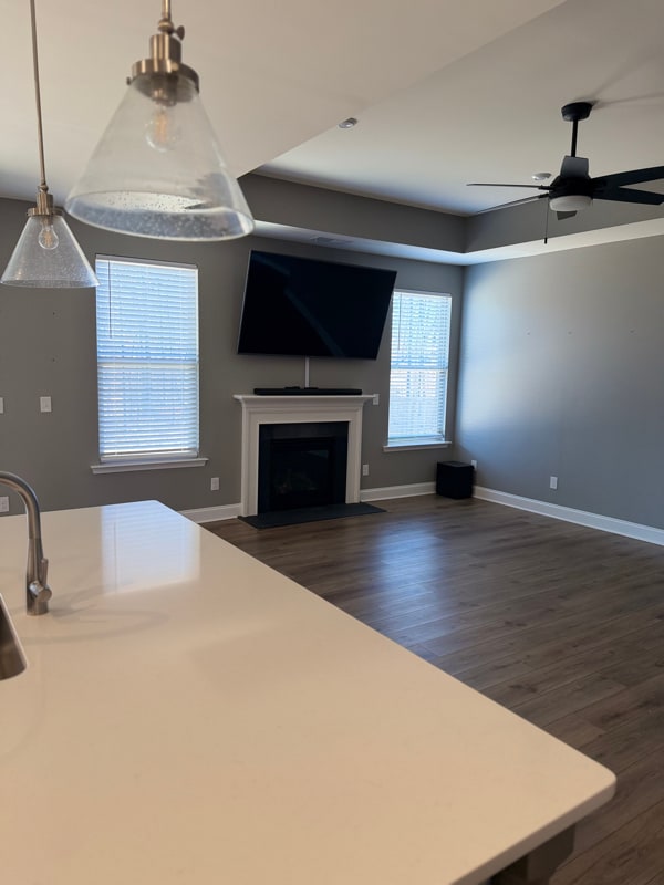 Building Photo - 1553 Cedar Tree Dr