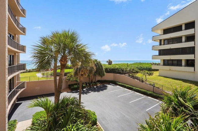 Building Photo - 4200 N Ocean Dr