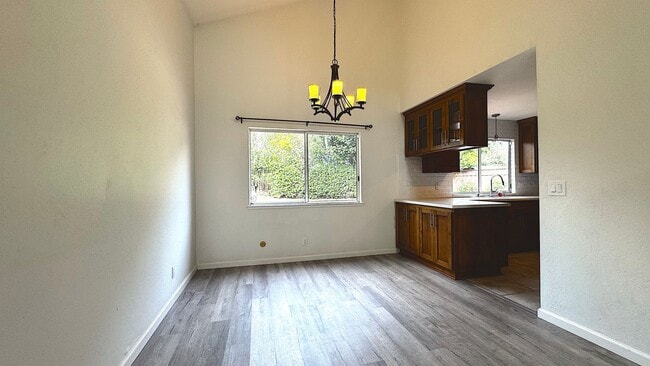 Building Photo - 4501 O’Neill Lane - Coastal comfort, sunny serenity, and the best of Soquel at your doorstep