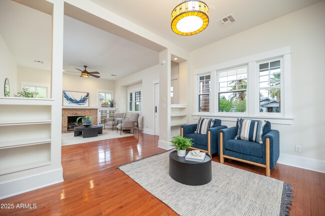 Building Photo - 69 W Lynwood St