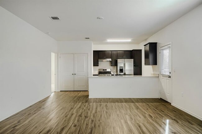 Building Photo - 7001 Tonka Ln