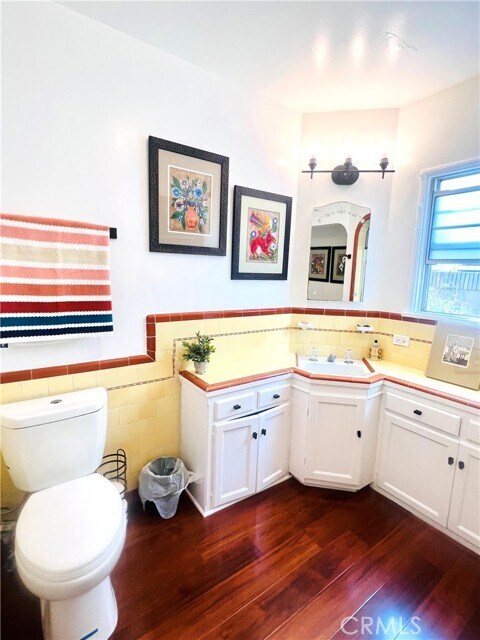 Building Photo - 9101 La Salle Ave