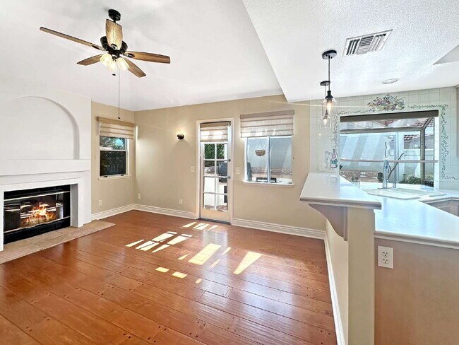 Building Photo - Welcome to this Charming Single-Story Home...