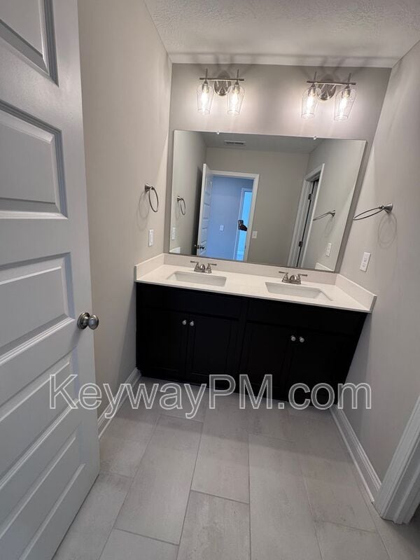 Building Photo - 2071 Denmark Ave SE